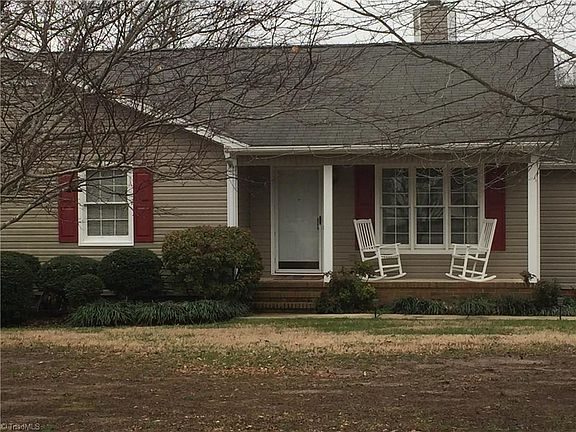 2nd image of 4904 Streamside Dr