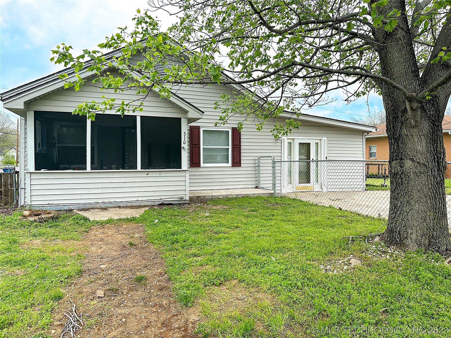 310 S Main St, Krebs, OK 74554 Zillow