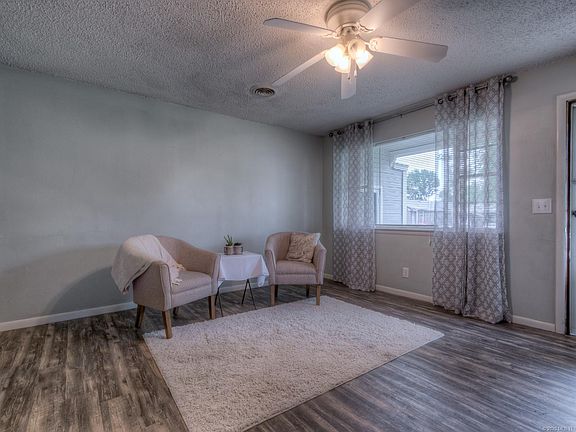 4th image of 105 N Johnson Ave #A
