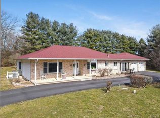 1552 Farmersville Rd, Bethlehem, PA 18020