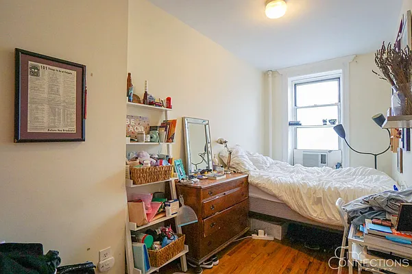 Rented by City Connections Realty | media 10