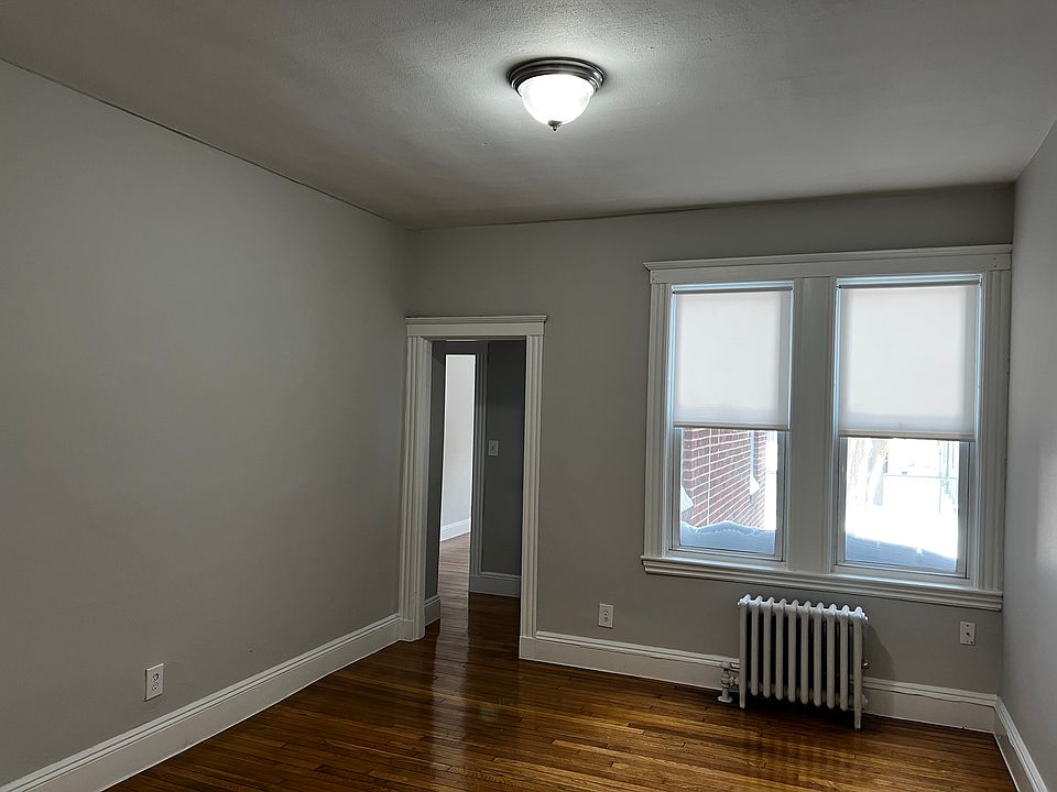 1st image of 1140 River St
