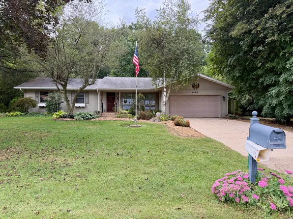 3668 S Wayne Dr, La Porte, IN 46350