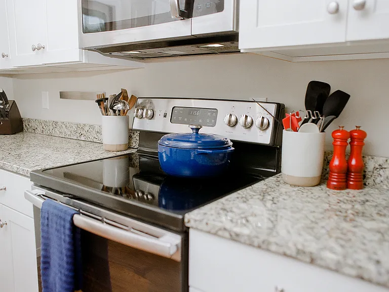 1210 Emerald Dr — Photo 28