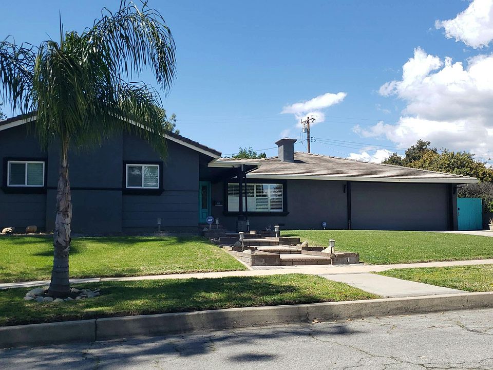 1st image of 1559 Carnation Way