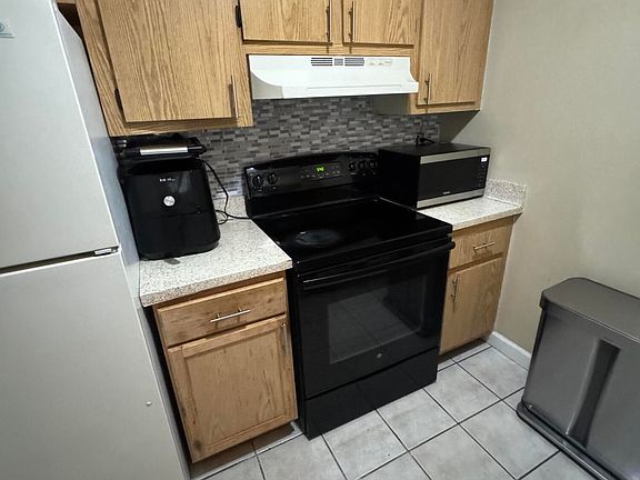 5th image of 5090 ELMHURST Road #C