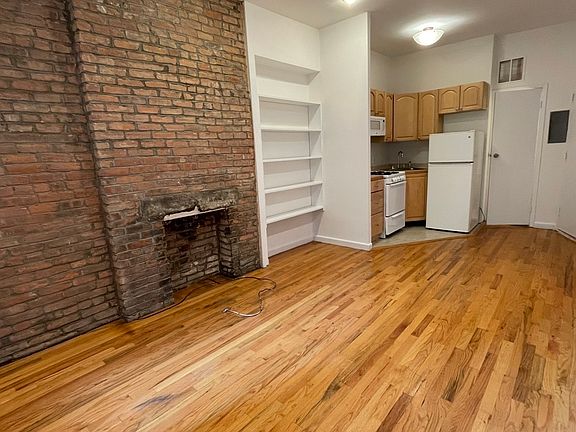 5th image of 326 E 74th St #1FL7