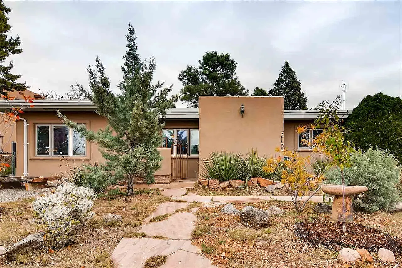 3 bed, 1652 sqft, $2,800 — Photo 1