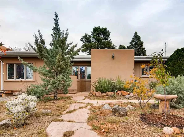 1703 Avenida Cristobal Colon, Santa Fe, NM 87501