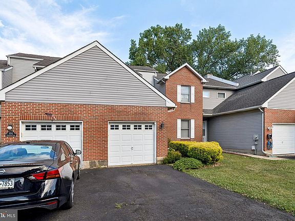 5th image of 549 Princeton Ct