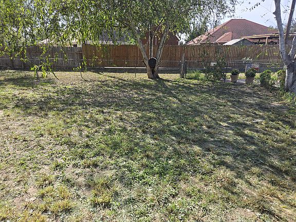5th image of 922 Lee Cir APT B