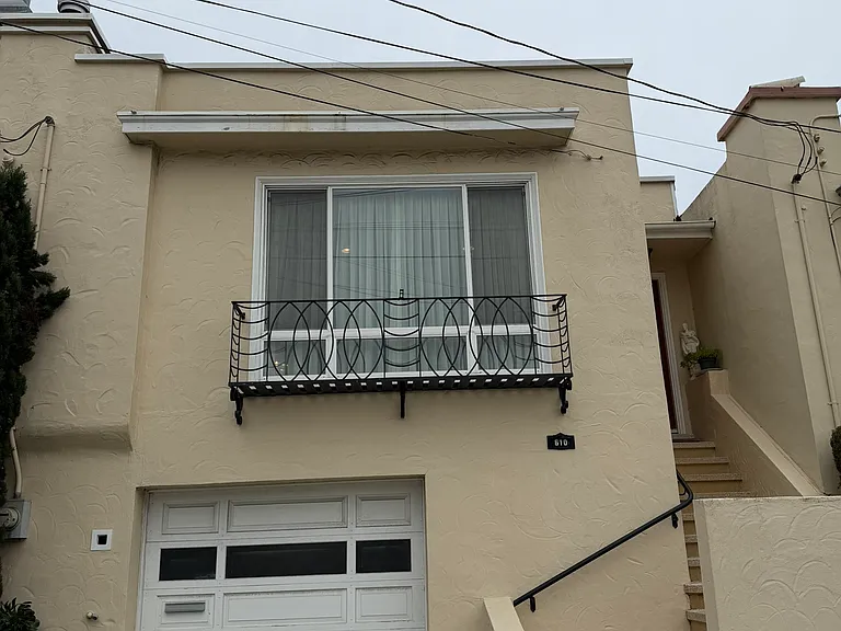 610 Prague St — Photo 1