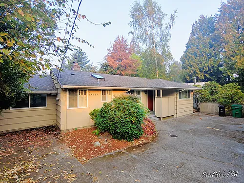 14015 37th Ave NE Photo 1