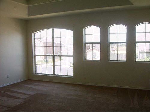 4th image of 7550 Pecan Ave