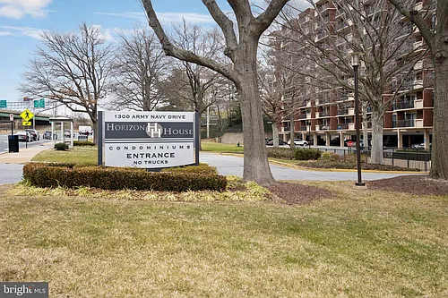 1300 Army Navy Dr Photo 1