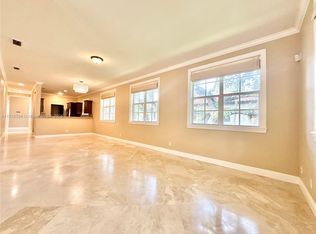 483 Menendez Ave #10, Coral Gables, FL 33146