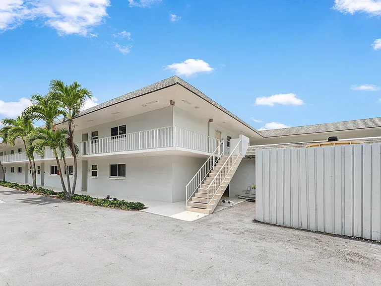 207 Tropic Isle Dr #2050 — Photo 2