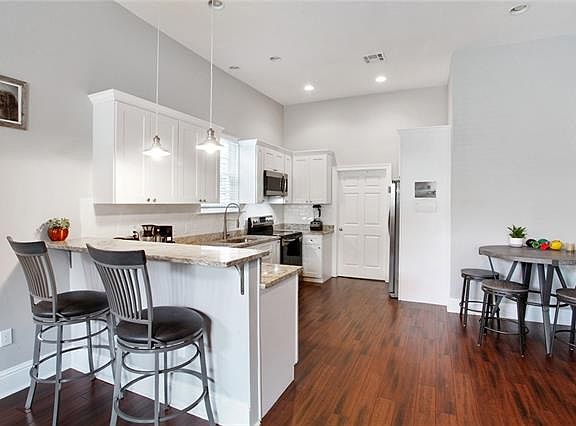 4th image of 801 Mandeville St