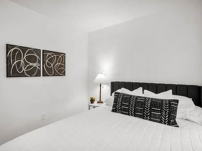 2737 Stuart Dr — Photo 13