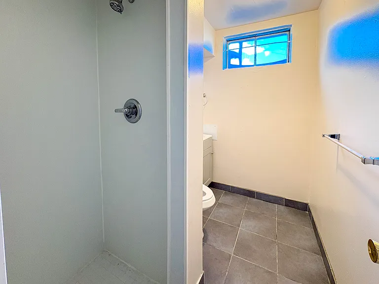 7086 Jennie Dr — Photo 17