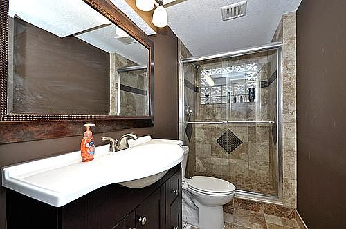 5th image of 12313 Michelle Cir