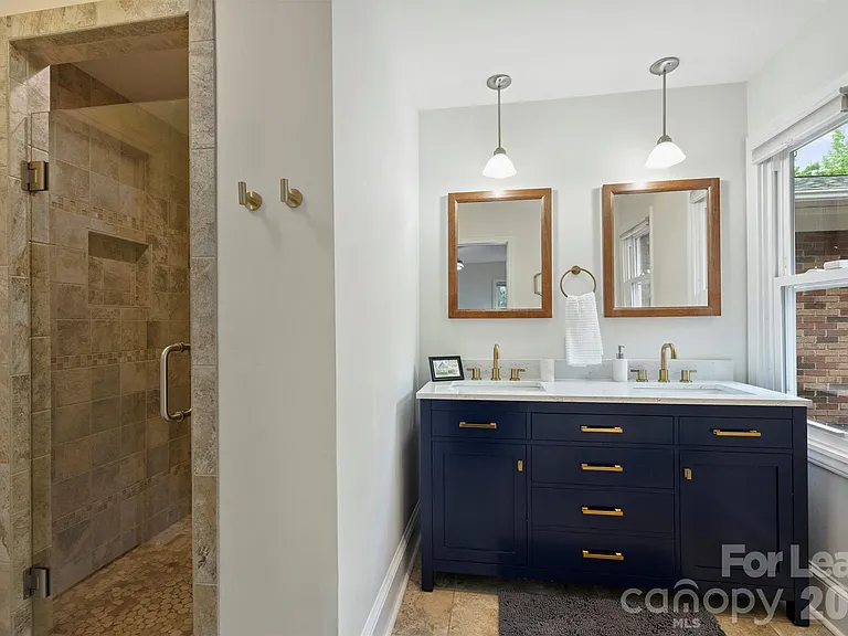 2027 Wensley Dr — Photo 10