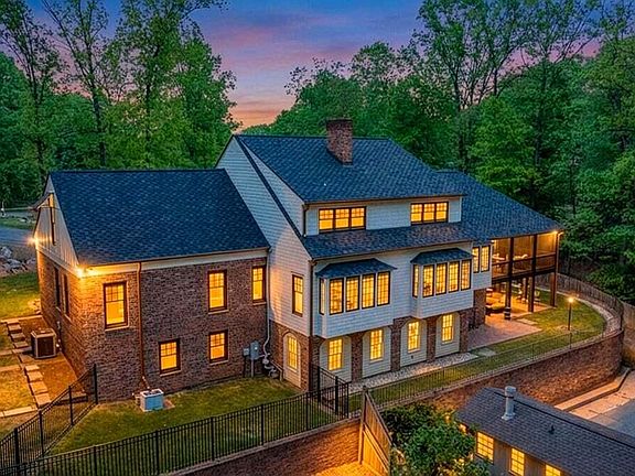 2nd image of 5141 Crossbow Cir
