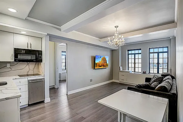 Sold by Redfin Real Estate | media 16