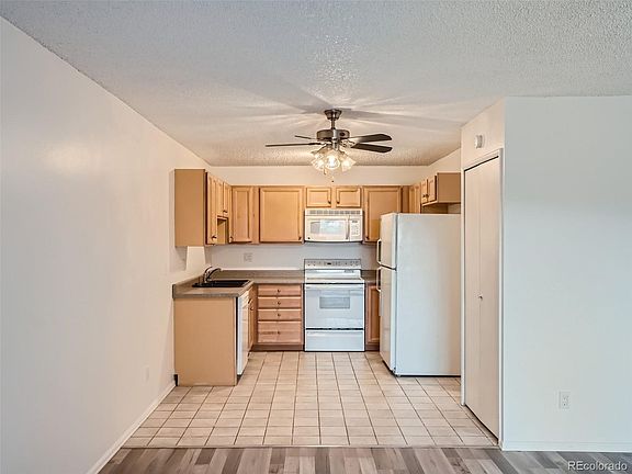 4th image of 7040 E Girard Avenue #302