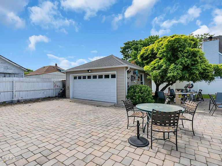 505 Long Branch Ave — Photo 38