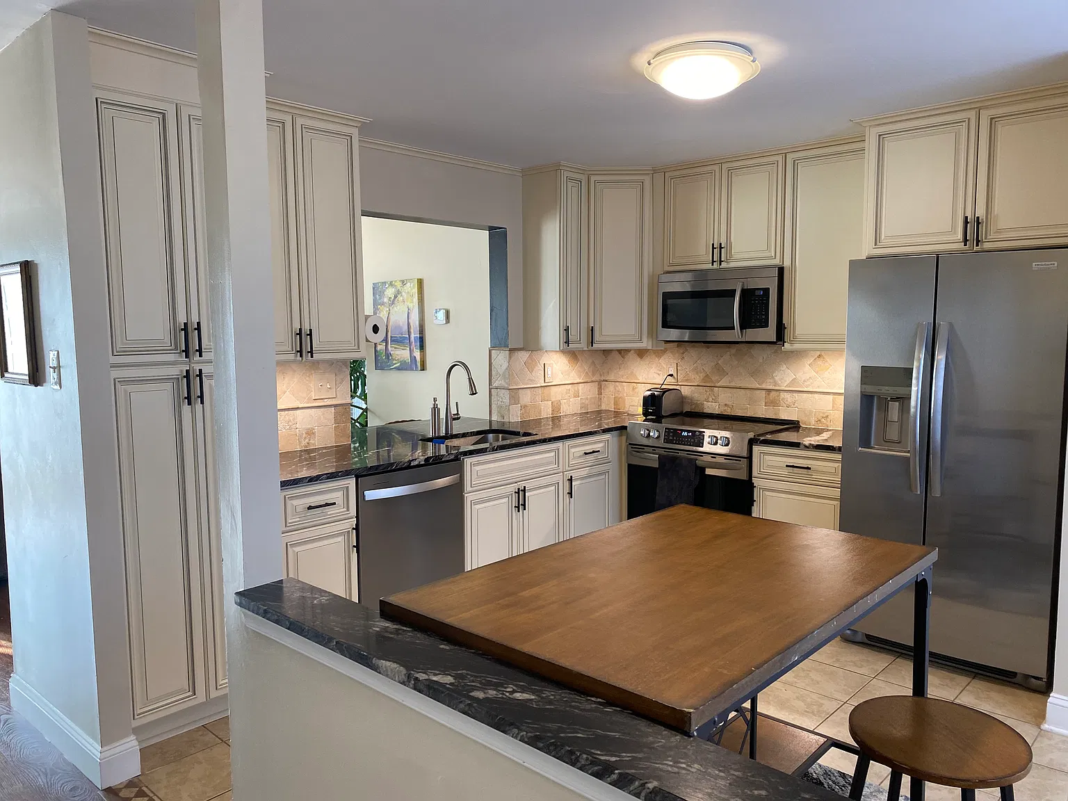 2 bed, 2.5 bath, 1214 sqft, $1,100 — Photo 3