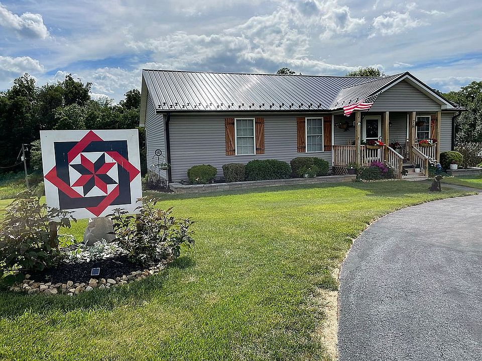2nd image of 70 Chestnut Meadows Dr