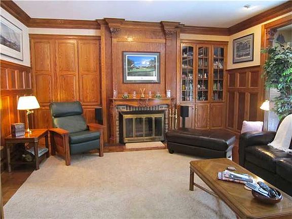4th image of 10 Lake Lacoma Dr