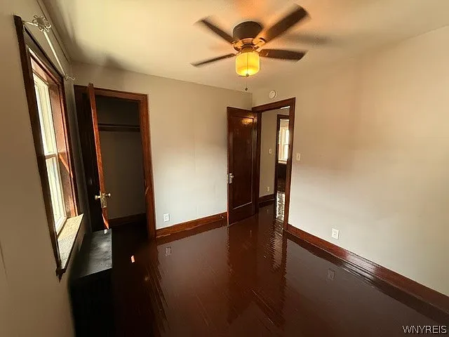 1373 Electric Ave — Photo 4
