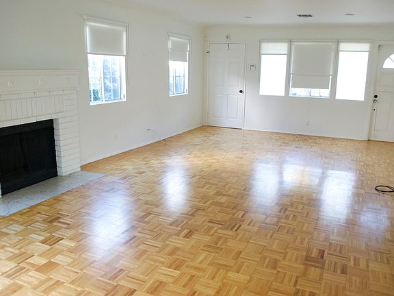 3rd image of 1219 California Ave