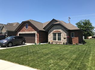 109 Finn Bridge Ct, Sellersburg, IN 47172