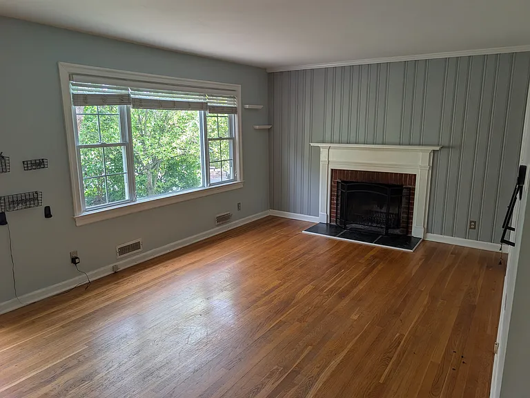 1319 Riverdale Dr — Photo 17