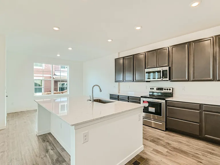 628 Acorn Pl — Photo 5