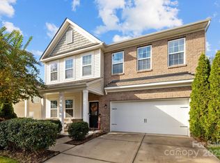 6119 Castlecove Rd, Charlotte, NC 28278