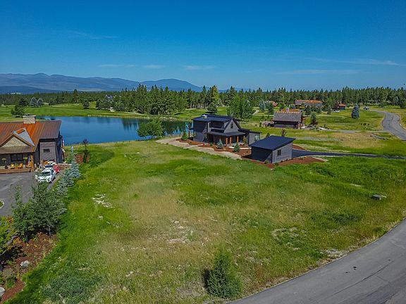 3rd image of 162 Glacier Peaks Rd