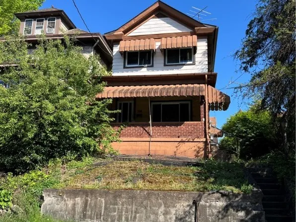 308 N 3rd St, Jeannette, PA 15644