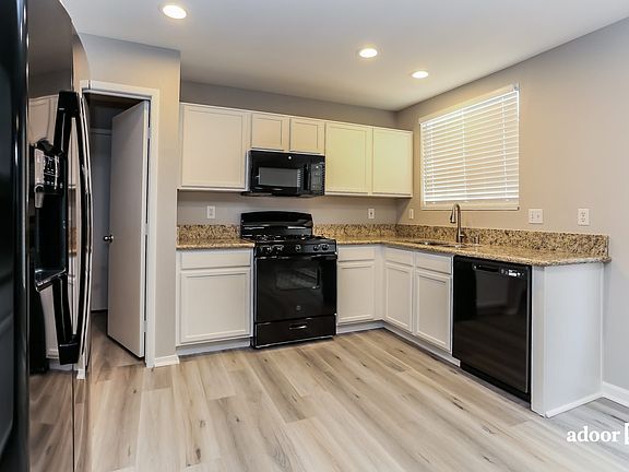 2nd image of 8744 Majestic Pine Ave