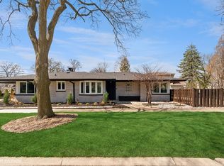 828 S Delphia Ave, Park Ridge, IL 60068