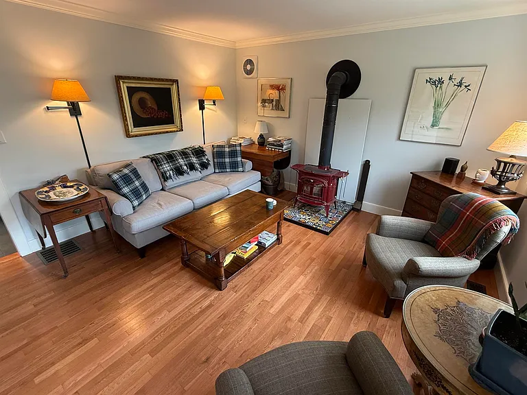 808 S End Rd — Photo 32