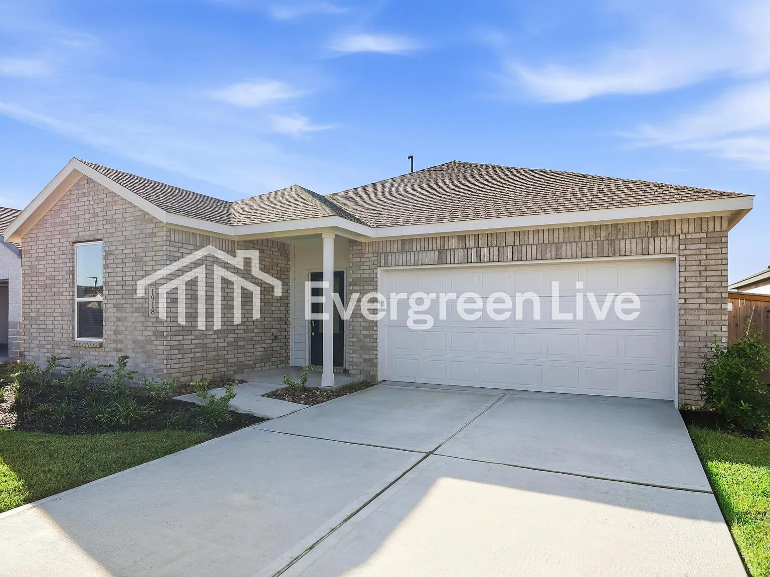 3 bed, 2.0 bath, 1970 sqft, $1,995 — Photo 2