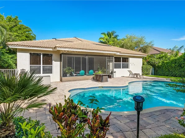 990 Amethyst Dr SW, Vero Beach, FL 32968