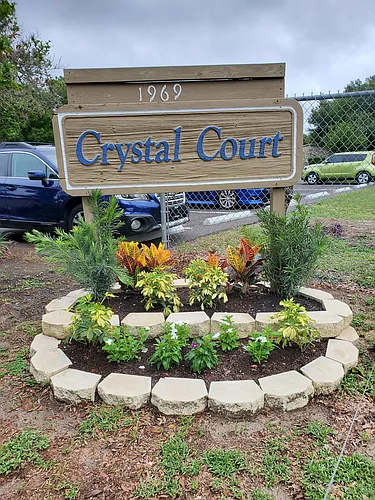 Crystal Court Apartments Photo 1