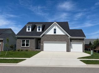 132 Clearwater Dr, Nicholasville, KY 40356