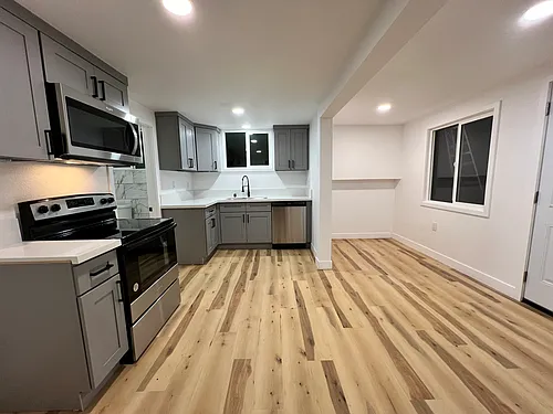 3096 Goldner St #3 Photo 1