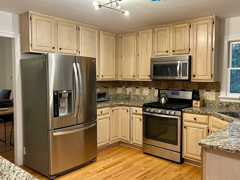 112 Brighton Ct — Photo 4